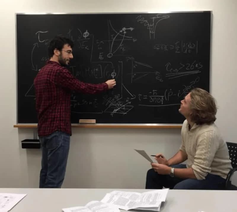 EPFL Izmerio Vreme Bez Spoljašnjeg Sata — Kvantni Prelazi Na Atosekundnoj Skali