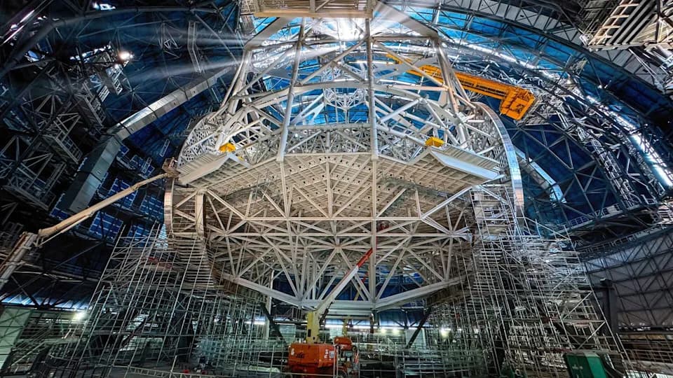 Srce džinovskog teleskopa: ELT na Cerro Armazonesu menja astronomiju