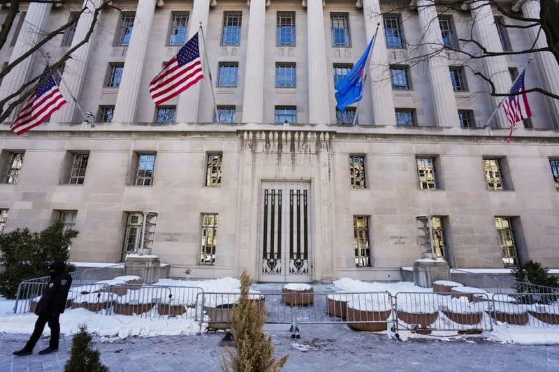 Pismo Ministarstva Pravde SAD O Redakcijama U Epsteinovim Dosijeima: Spisak Istaknutih Imena Bez Konteksta