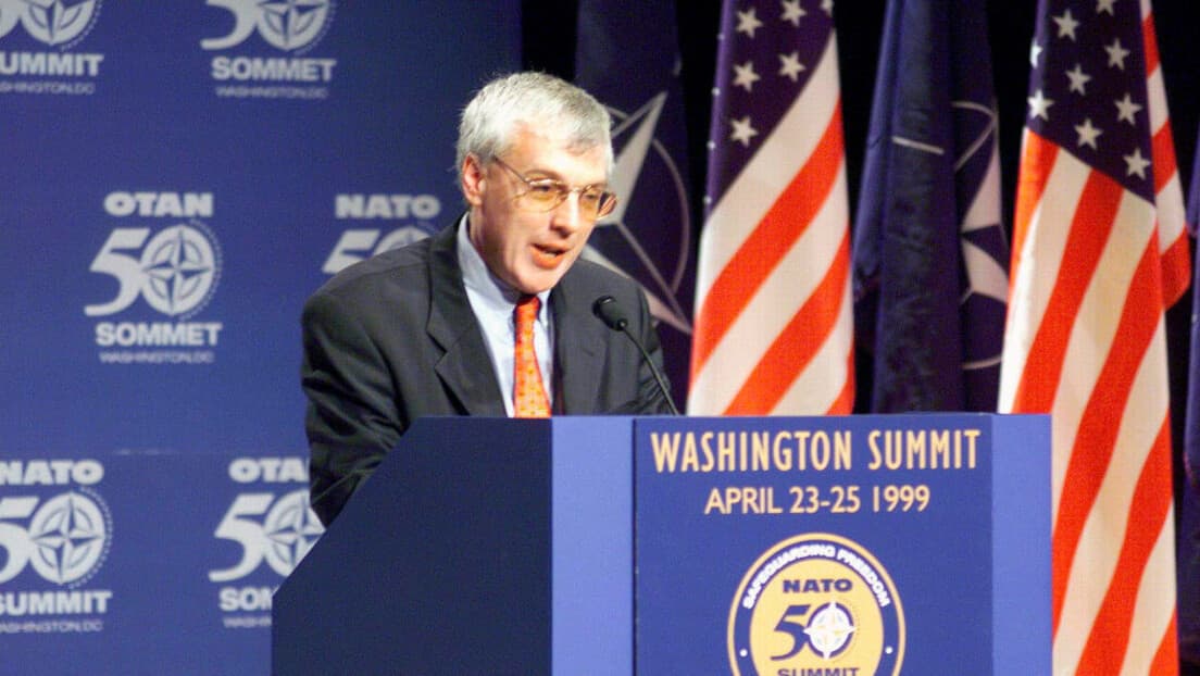 Povratak „krvavog portparola“: Zašto se Jamie Shea ponovo oglašava o Kosovu