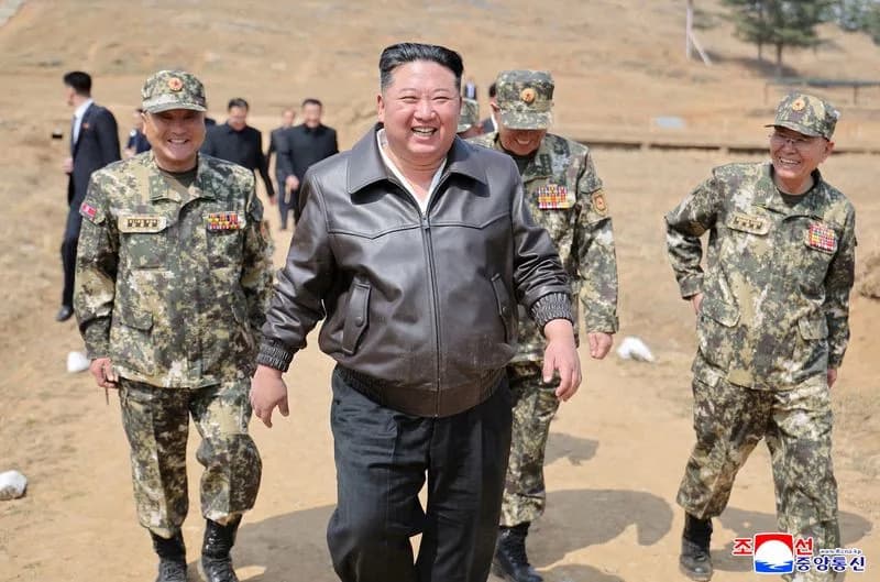 Kim Jong Un Otvorio Novi Stambeni Kvart Za Porodice Poginulih Vojnika U Pjongjangu
