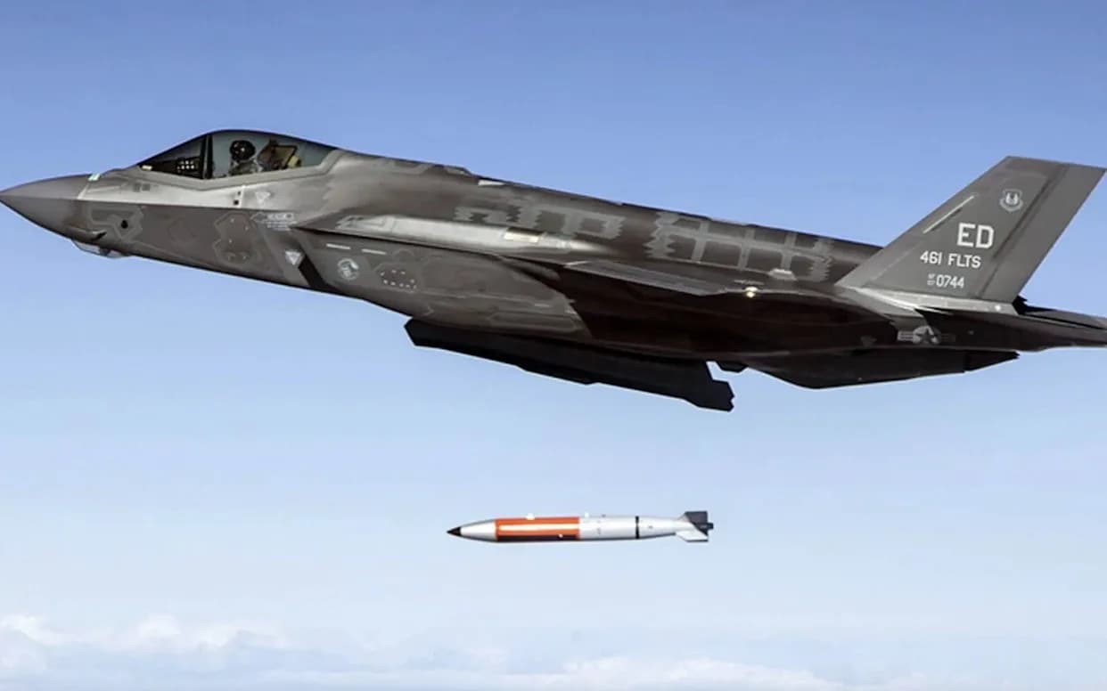 Kako Evropa može razviti nezavisni nuklearni odvraćaj: uloga malih taktičkih bombi