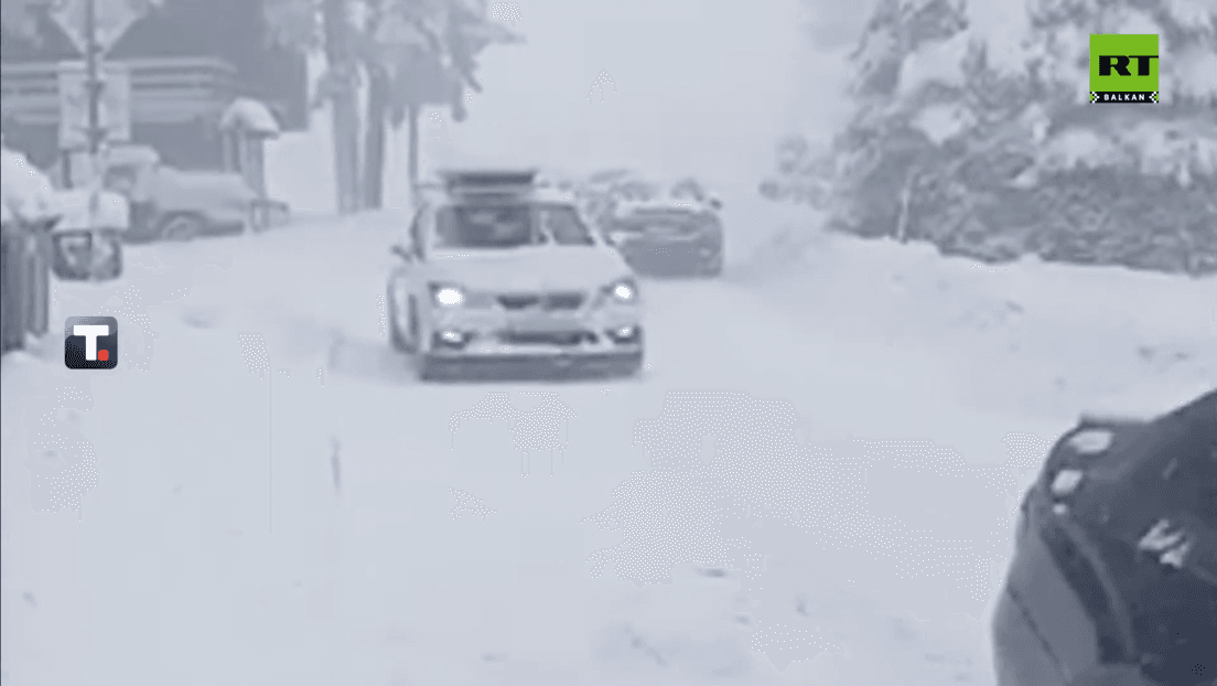 MUP Apeluje: Vozite Pažljivo — Snažne Snežne Padavine Usporavaju Saobraćaj, Do 50 cm Na Nekim Lokacijama