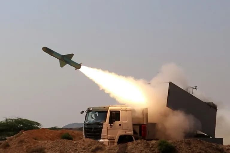 Iranski Šef Atomskog Programa Brani Pravo Na Obogaćivanje Dok SAD Upozoravaju Na Moguću Vojnu Akciju