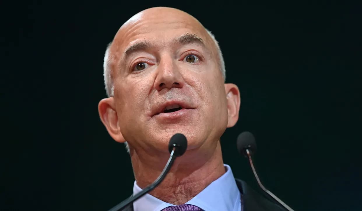 Bezos: "Ne vidim kako bi iko mogao biti obeshrabren" — Milioni u svemiru, roboti na putu do posla do 2045.