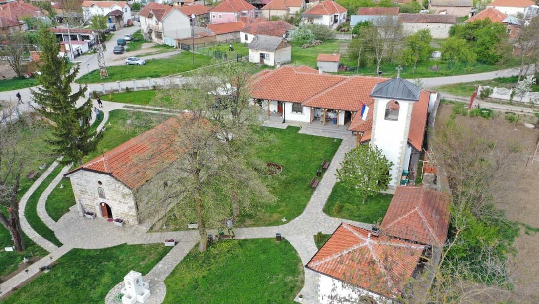 Obijen Hram Svetog Dimitrija u Dobrotinu — Kancelarija za KiM Traži Odlučnu Reakciju