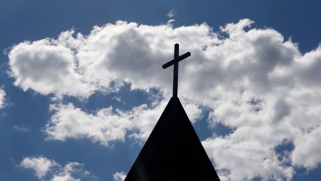 Obijena crkva Svete Velikomučenice Nedele u Gornjoj Gušterici kod Prištine