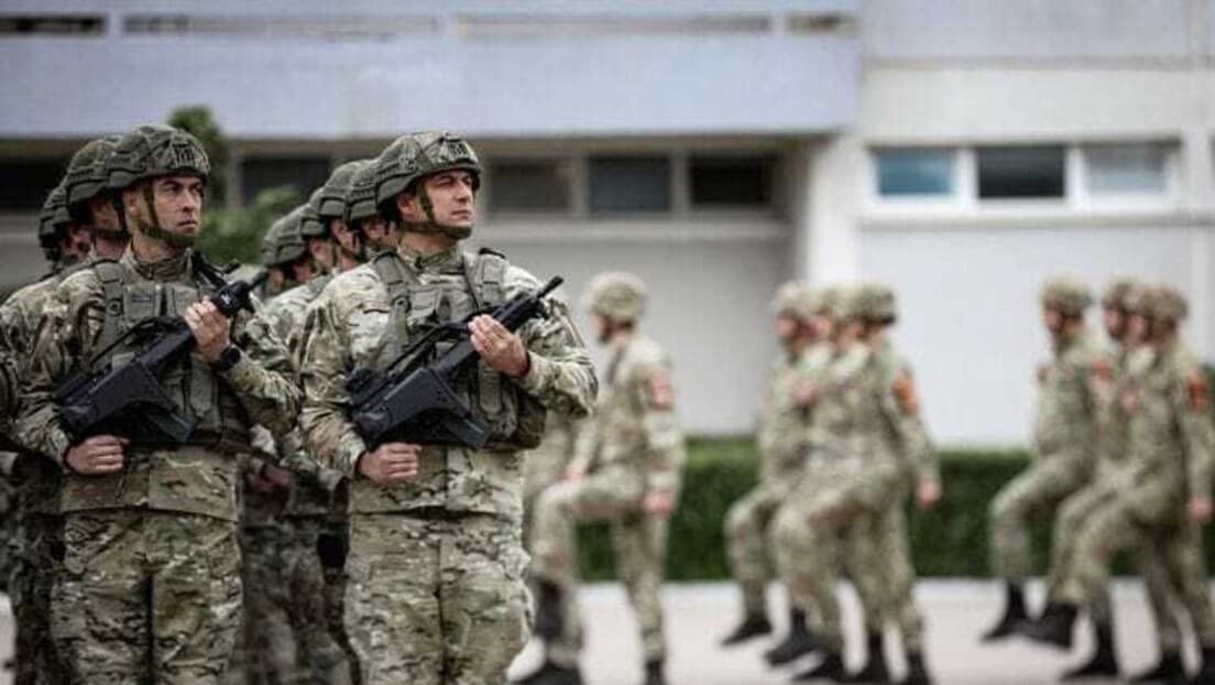 NATO vežba u Grčkoj: Zašto crnogorski vojnici neće ići — spor u Savetu blokira slanje Bell 412