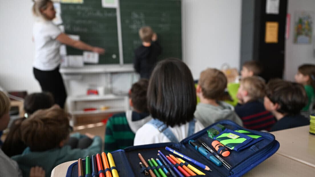 Beograd I Ove Godine Dodeljuje Đačku Pomoć — Po 20.000 Dinara Po Učeniku