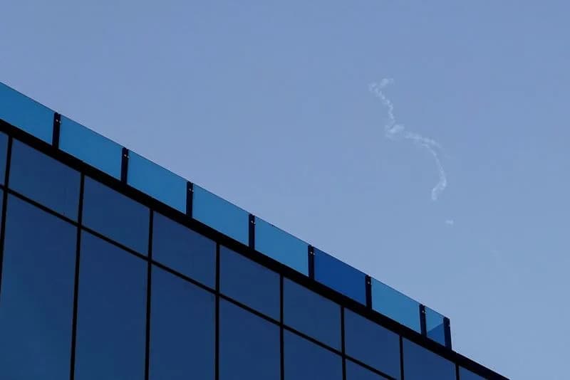 Krhotine presretnutog drona oštetile Etihad Towers u Abu Dabiju; udari se šire Zalivom