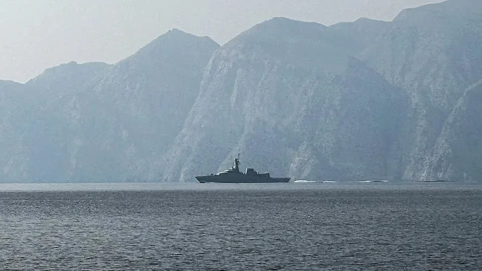 Hormuz Buknuo: Napadi, Ometanje GPS‑a i Pretnje Hutija Nakon Vazdušnih Udara SAD i Izraela