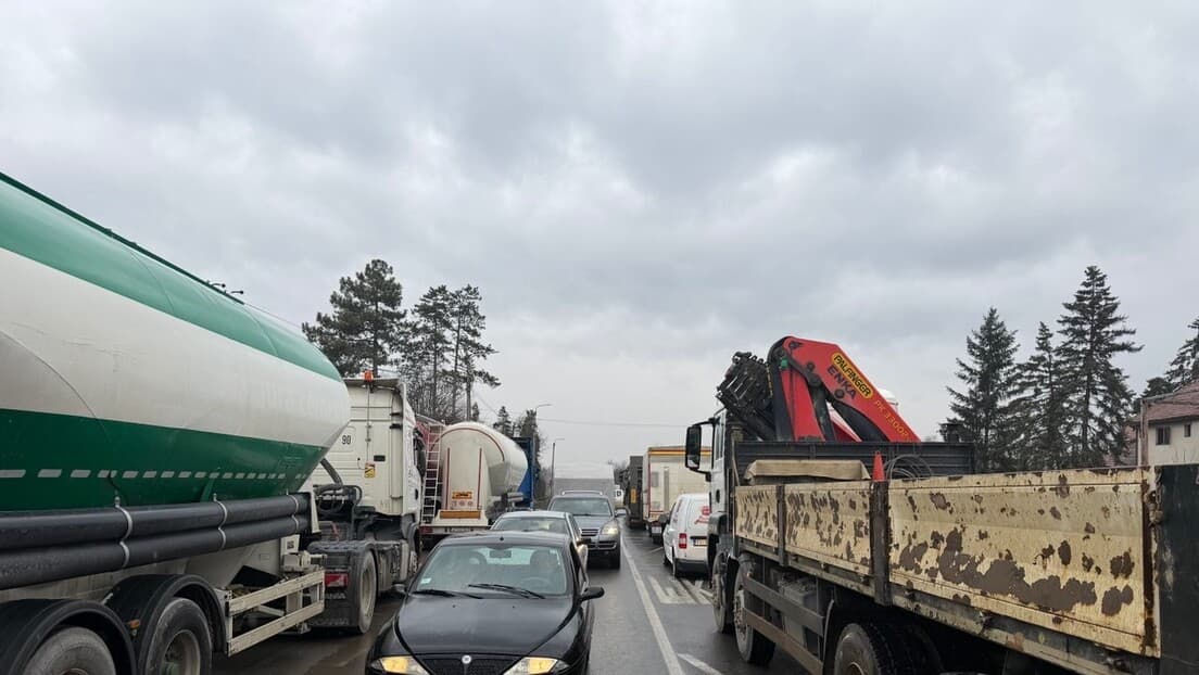 Pet Osoba Uhapšeno u Šapcu Nakon Sumnji Na Napad Na Policiju Tokom Blokade Prelaza Badovinci