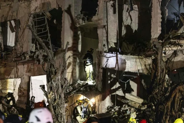 SAD Uništile Štab Iranske Revolucionarne Garde, Tri Američka Poginula — Iran Uzvraća Masivnim Napadima