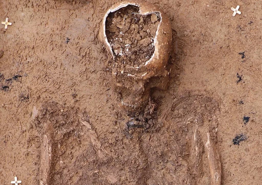 Srebrni filakterij iz groba 134 koji menja istoriju hrišćanstva