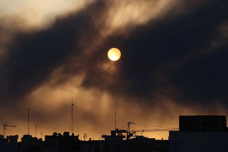 Sukob se širi: Izrael i SAD gađali Iran — nafta prešla $83, berze u padu