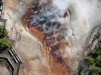 Echinus, Najveći Kiseli Gejzir Na Svetu, Ponovo Erupira U Yellowstoneu