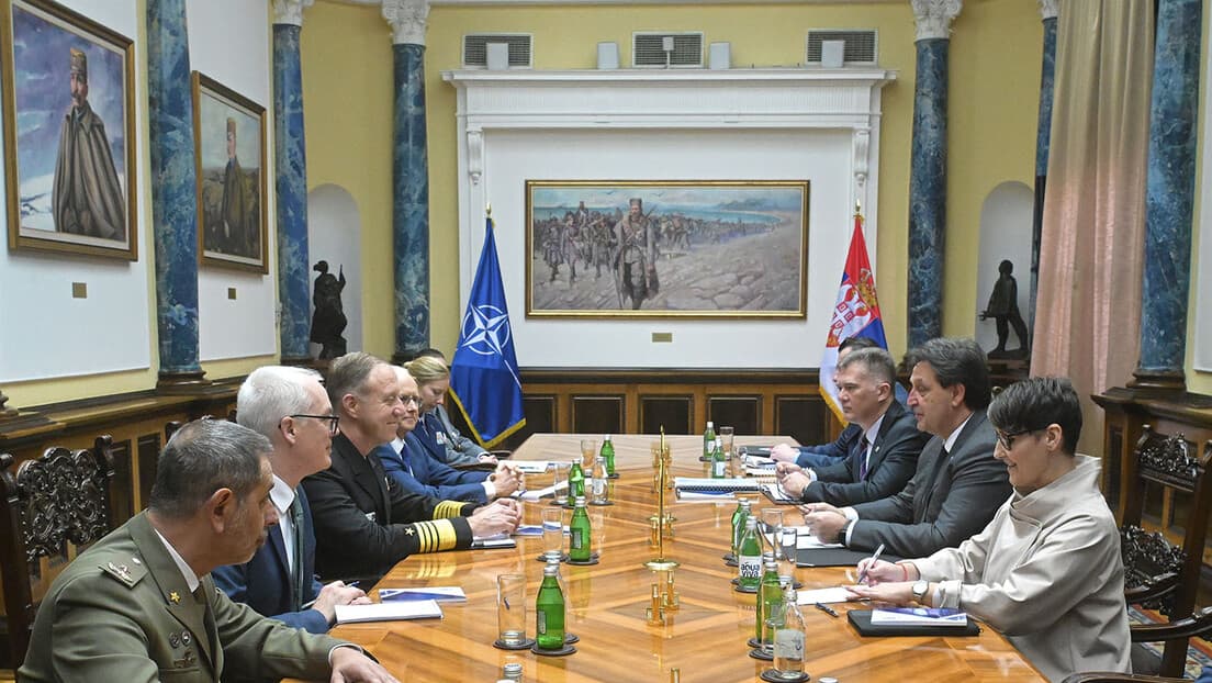 Gašić sa admiralom Vajkofom: Srbija potvrđuje vojnu neutralnost i jača saradnju kroz „Partnerstvo za mir“