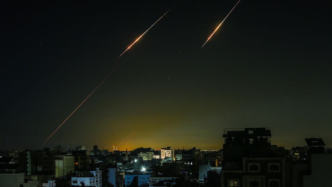 Počasni konzul u Izraelu: Tri vazdušna napada, pokrenuti povratni letovi iz Tel Aviva — važna bezbednosna upozorenja