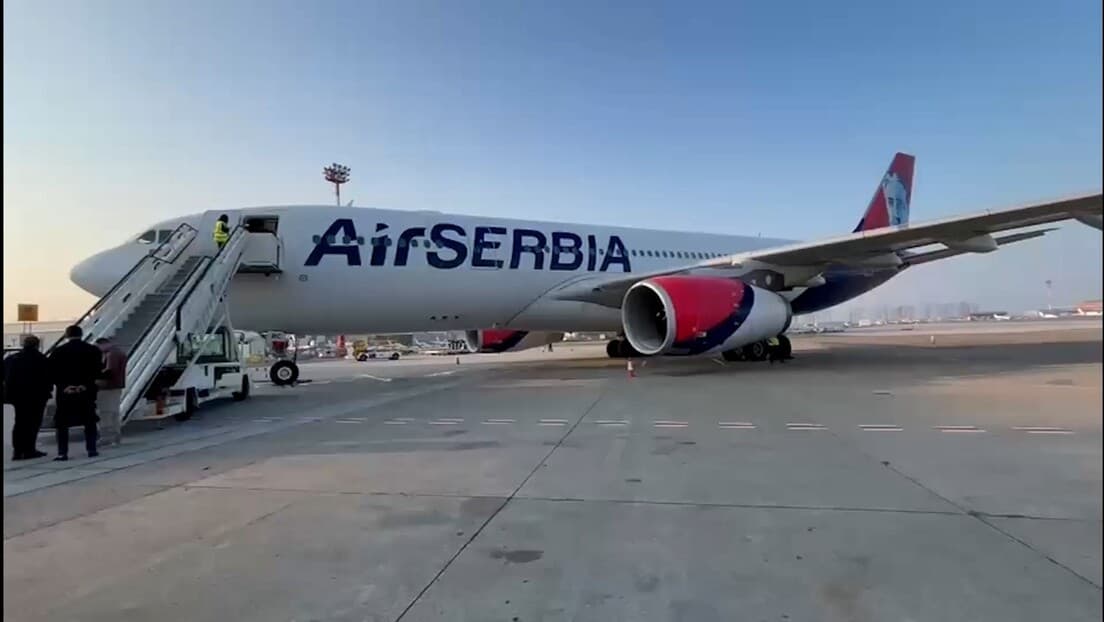 Evakuacija iz Dubaija: Er Srbija Poletela Ka Beogradu Sa 267 Putnika, Među Njima 10 Beba