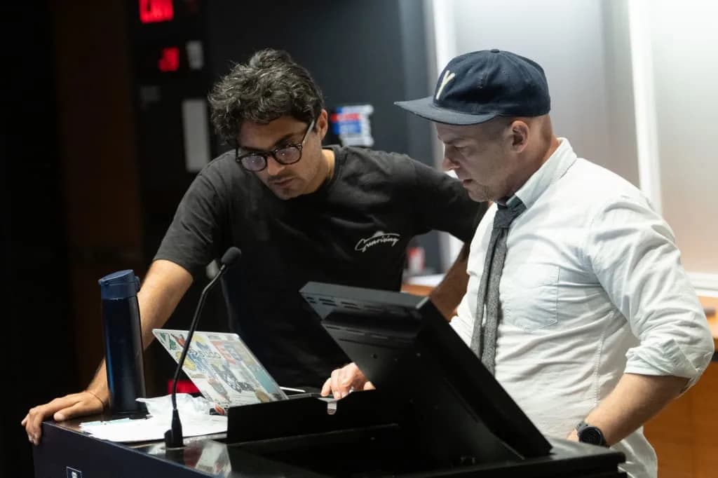 Yale SOM Produbljuje Veze Sa Inženjerstvom i Obučava Novu Generaciju Tehnički Pismenih Lidera