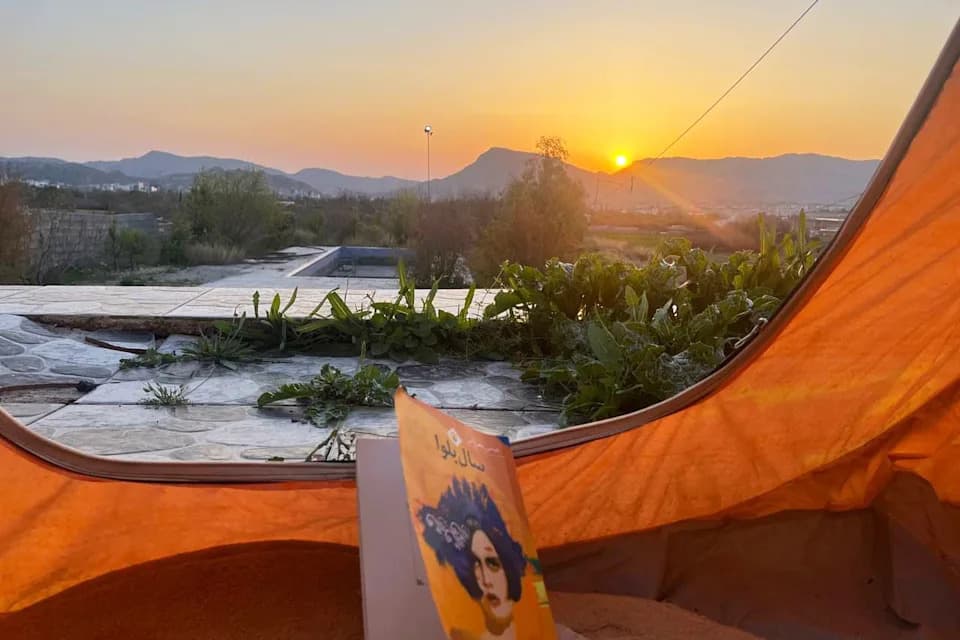 Desetine hiljada Iranaca beže iz gradova pogođenih udarima i traže utočište na selu