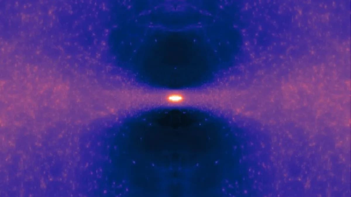 Mlečni Put U Pločastom Sloju Tamne Materije — Novo Objašnjenje Za Lokalni List, Prazninu I Mirni Hablov Tok