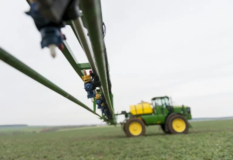 Rat Na Bliskom Istoku Poremeti Snabdevanje Đubrivima: Zatvoren Hormuški Moreuz, Skok Cena I Rizik Po Bezbednost Hrane