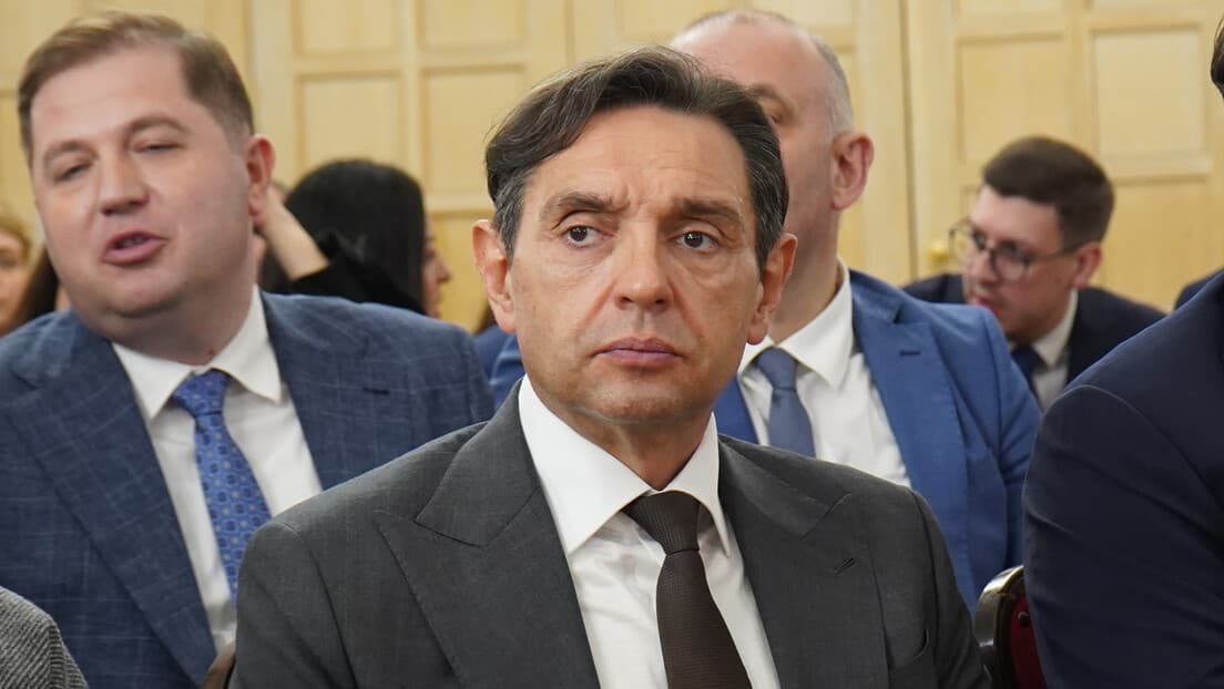 Vulin: Ako smo država — da postupimo kao država — Zahtevi, mere i upozorenja zbog „zakona o strancima“