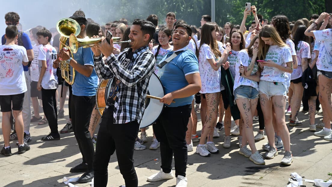 Kampanja "Na maturu bez automobila" pokrenuta u Doljevcu i Leskovcu — 102 mlade žrtve u saobraćaju tokom 2025.