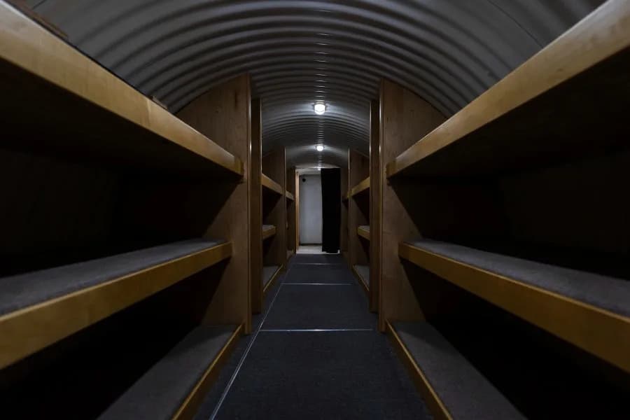 Potražnja Za 'Bunkerima Za Kraj Sveta' Raste — Teksaski Proizvođač Prijavljuje Desetostruko Povećanje Upita