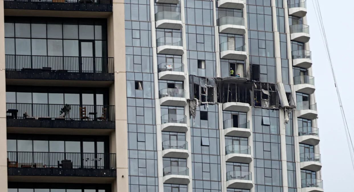 Iran Pojačava Napade U Zalivu Nakon Sukoba SAD I Izraela: Dronovi i Balističke Raketne Salve Pogađaju Region