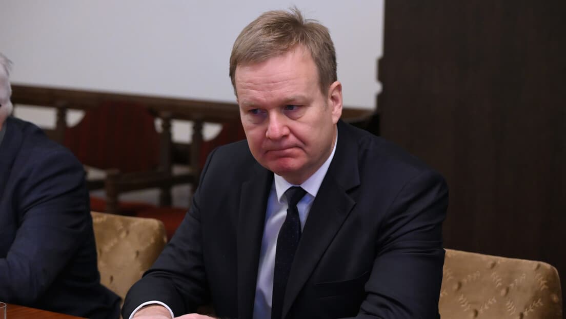 Sorensen Zatražio 12-Mesečne Dozvole, Kurti Najavljuje Inkorporaciju Školstva i Zdravstva