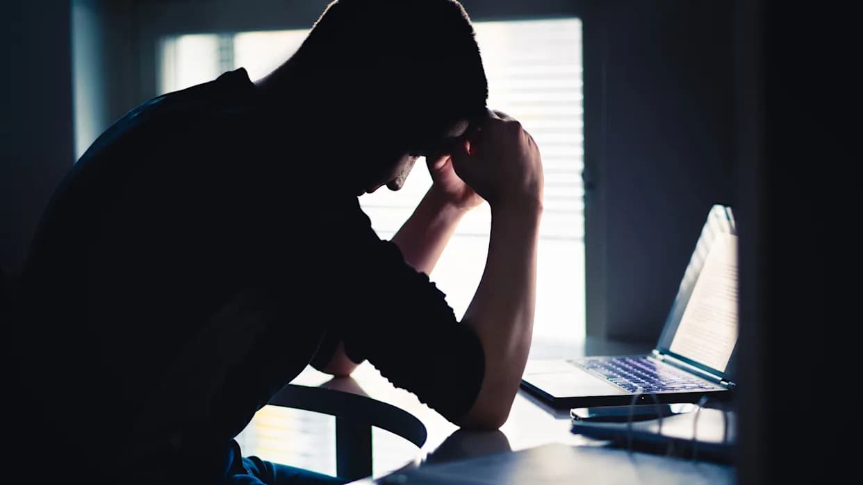 Studija: „Brain Fry“ — Kako AI Komplikuje Posao i Podiže Račune za Struju