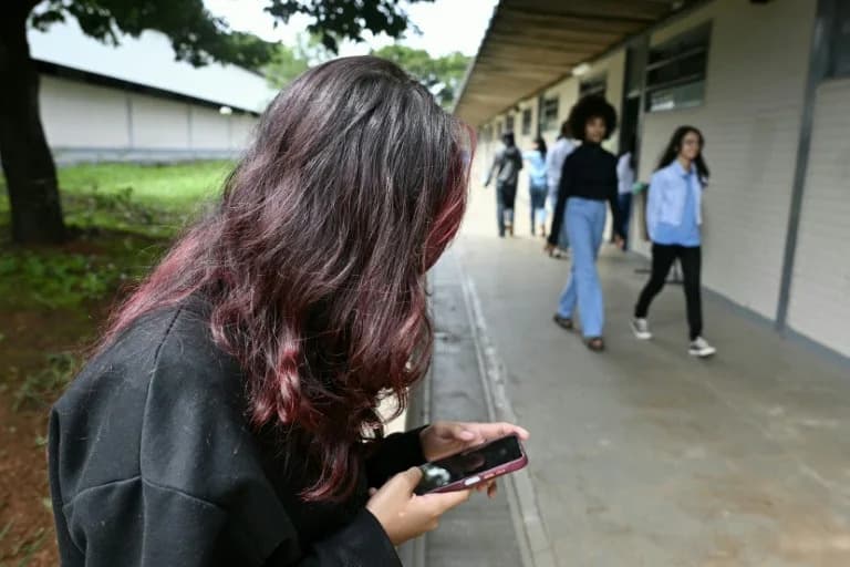 Brazil Uvodi Stroga Pravila Za Maloletnike Na Internetu: ID, Biometrija I Kazne Do 50 Mio Real