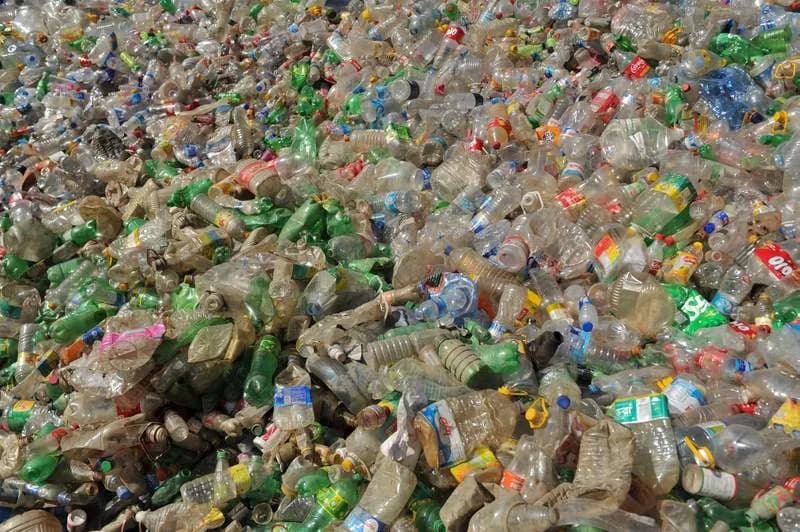 Od plastične boce do leka: Naučnici iz Edinburga prave L‑DOPA od PET otpada