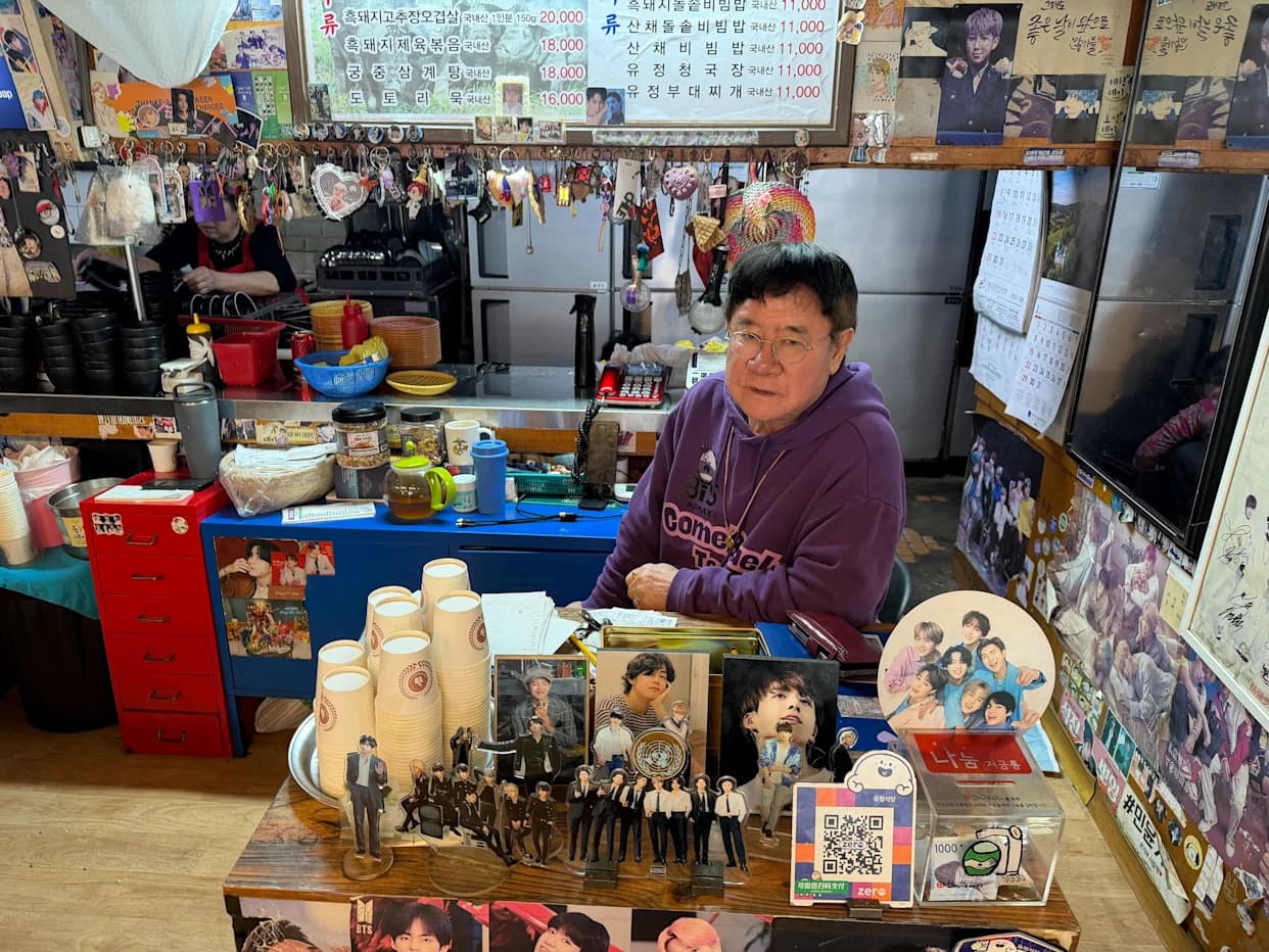 Fanovi iz celog sveta hrle u kafić i restoran u Seulu povezane s BTS-om pred veliki povratak