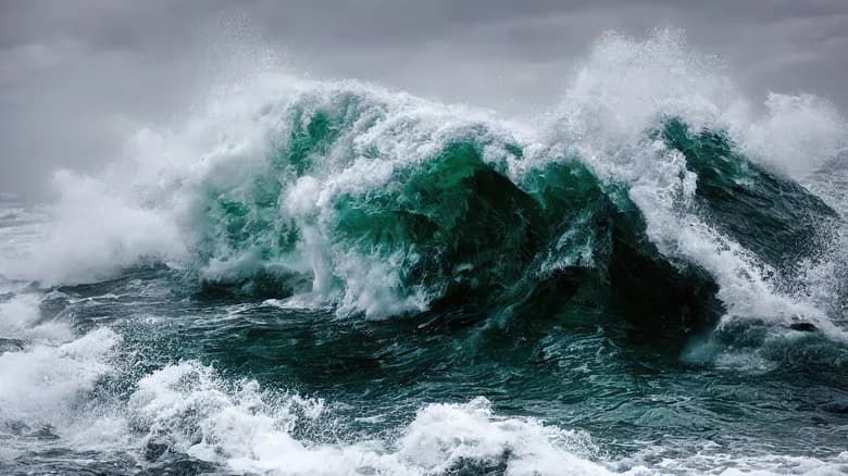 Sateliti Potvrdili: "Rogue" Talasi Su Stvarni — Jedan Je Bio Visok Oko 35 m