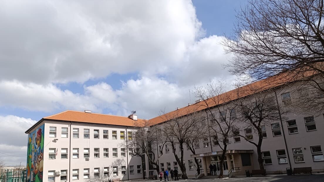 Od ponedeljka upis prvaka preko eUprave: roditelji više ne moraju da nose papire