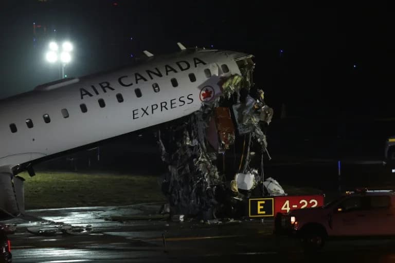 Tragedija na LaGuardia: Sudar aviona i vatrogasnog vozila — pilot i kopilot poginuli, aerodrom zatvoren