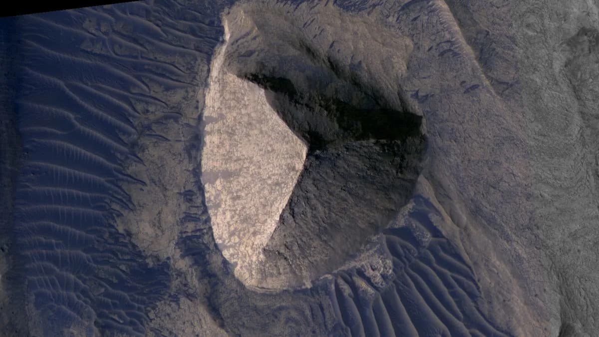 Misteriozna Formacija Na Marsu Podseća Na Trostranu Piramidu — Šta Kažu Snimci?