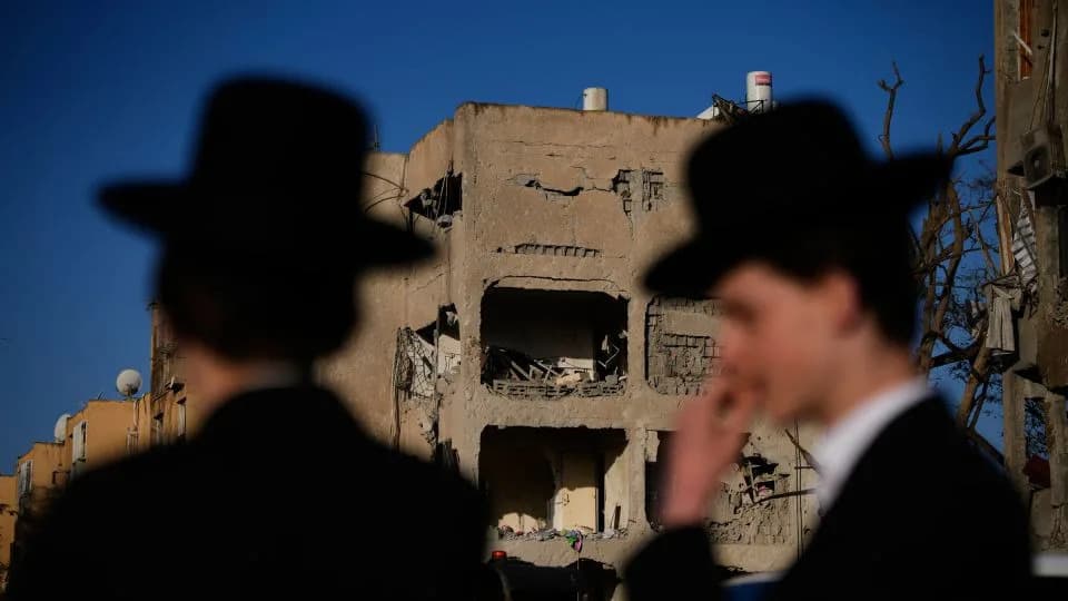 Trump Najavio Petodnevnu Pauzu u Napadima na Iran — Šta Znamo Na 24. Dan Sukoba