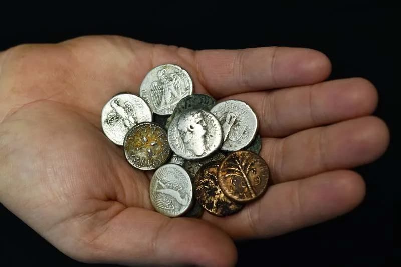 Palestinski doktor uhapšen kod Hizme — zaplenjene desetine novčića iz doba Drugog hrama