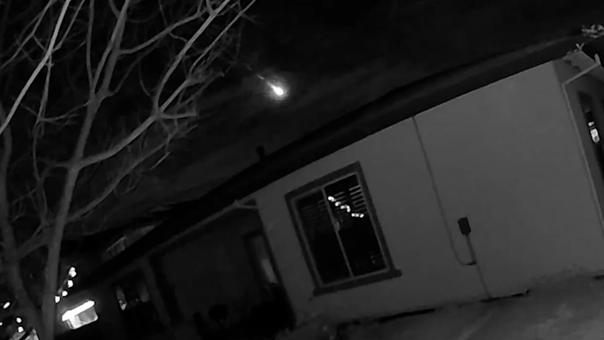 Sjajna vatrena lopta iznad zapada SAD: Stotine prijava i dramatični snimci