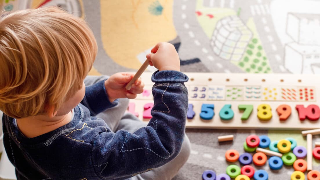 Od 1. aprila: Cenzus Za Dečji Dodatak Povećan Na 18.000 Dinara — Vlada Obezbedila 950 Miliona RSD