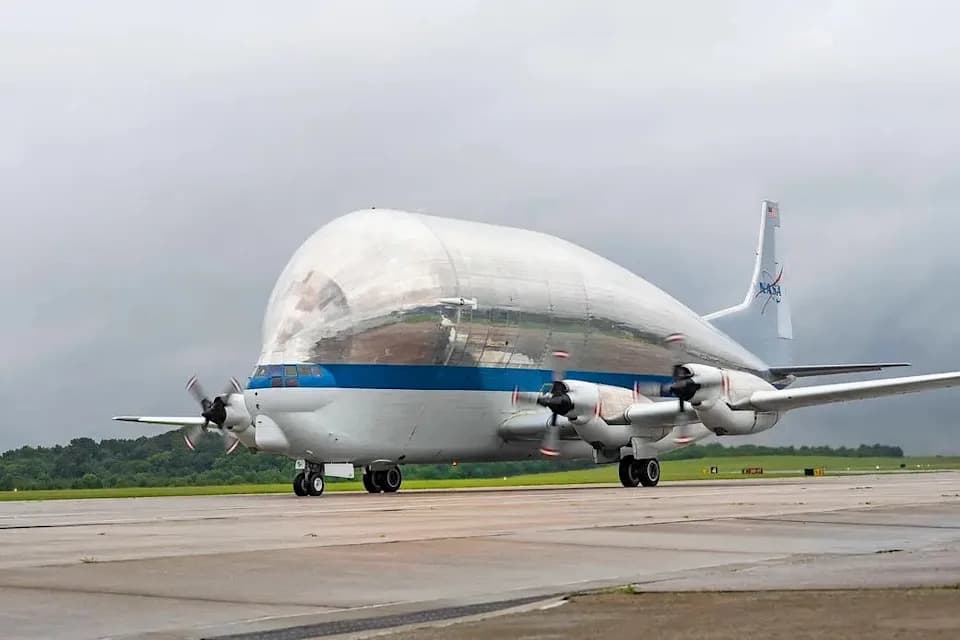 Super Guppy i NASA-ini Avioni Stižu na Sun 'n Fun — Raritetna „beluga" u Lakelandu
