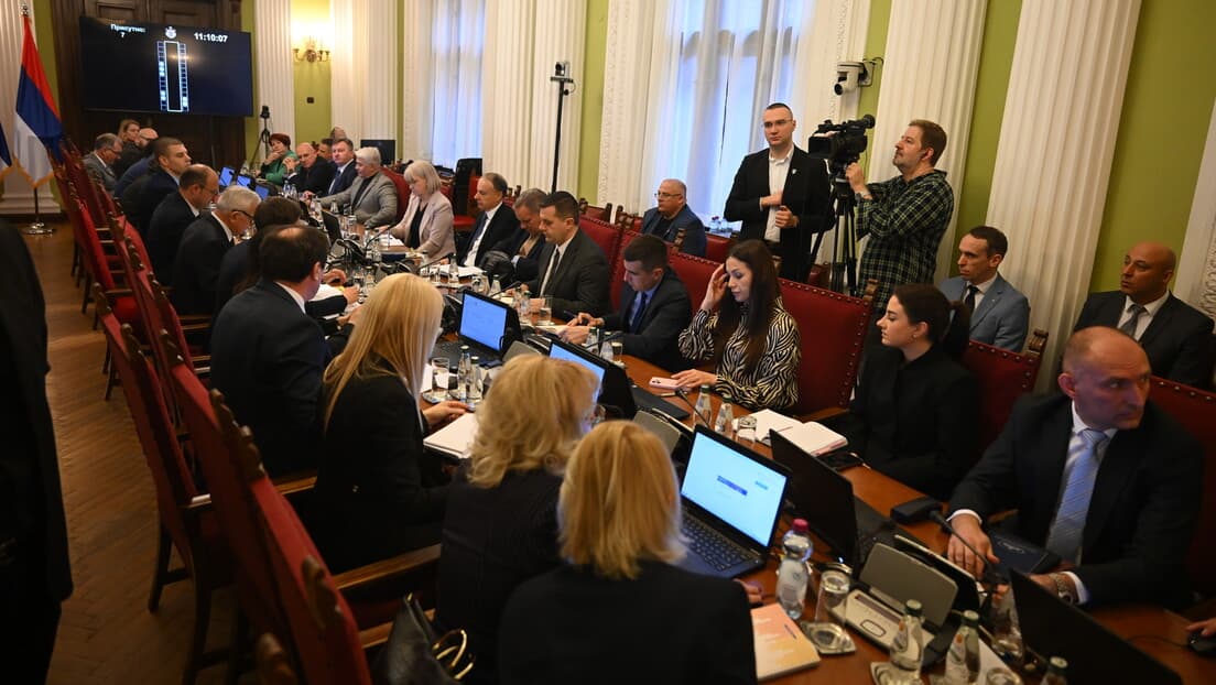 Burno na Odboru: Ko brine o bezbednosti studenata posle tragedije na Filozofskom fakultetu?