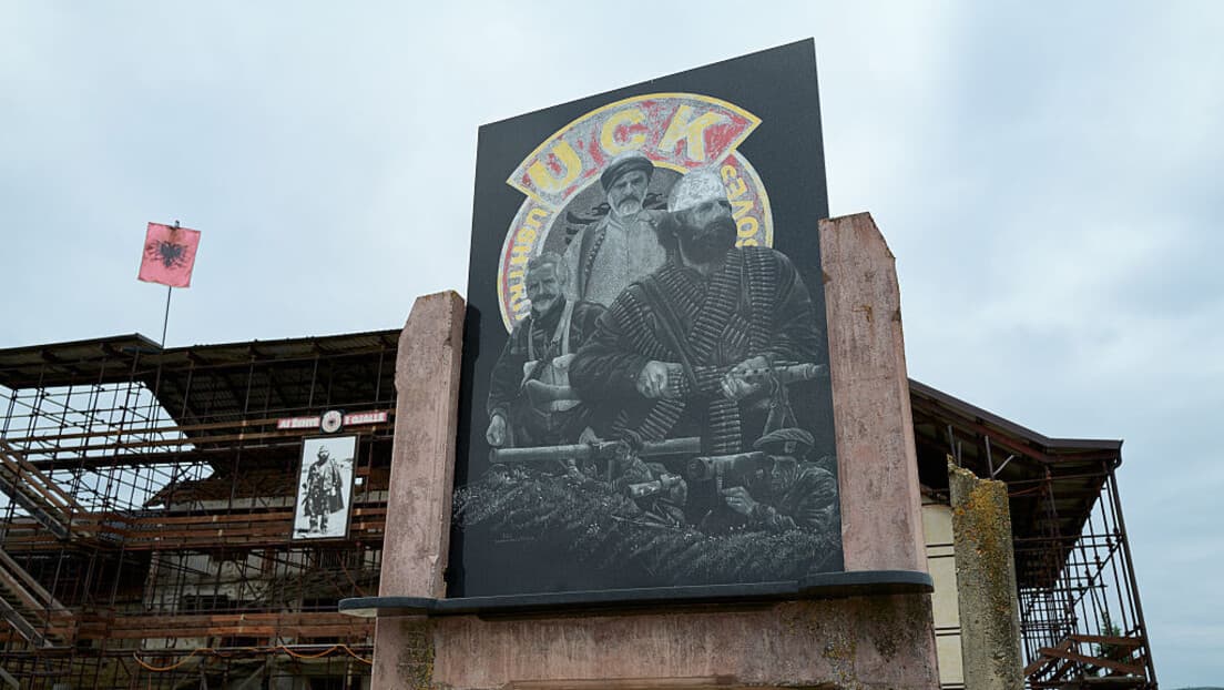 Kontroverzna izložba u Prištini uklonjena nakon kritika zbog tvrdnji da su neke žrtve bile naoružane