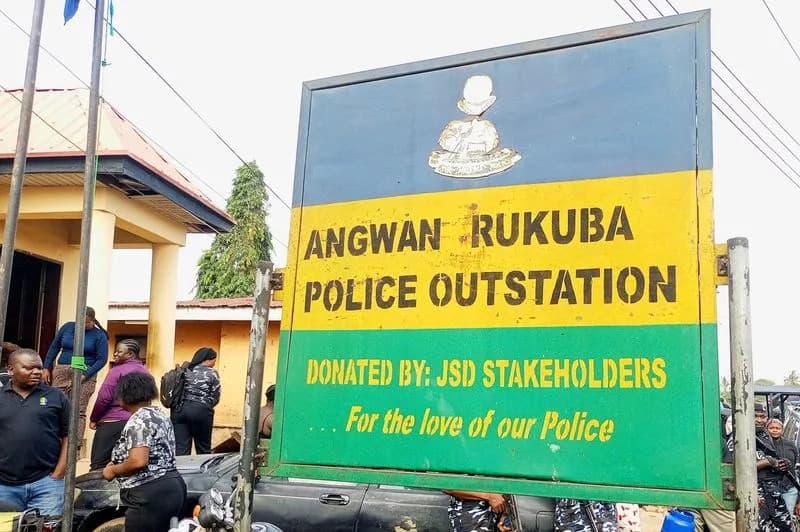 Najmanje 30 Poginulih u Napadu na Univerzitetsku Zajednicu u Plateauu — Policijski Čas i Odloženi Ispiti