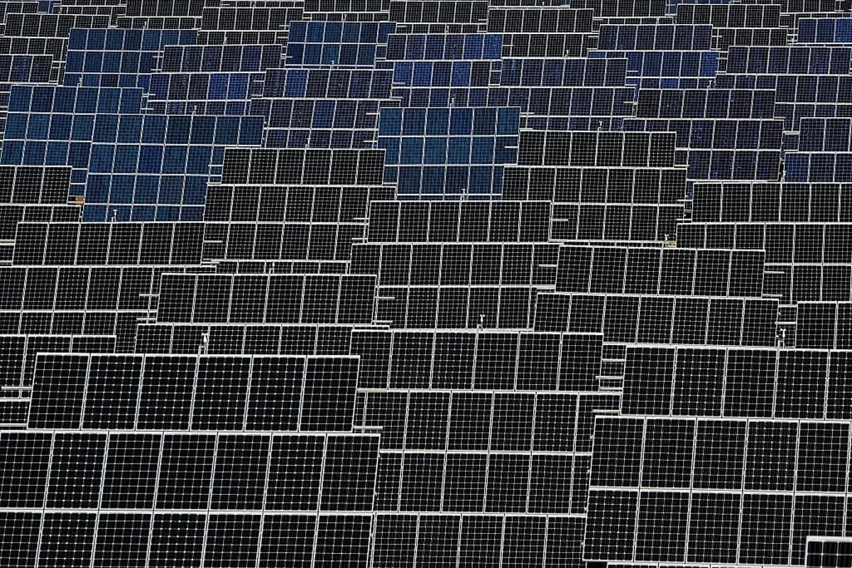 Japanski Proboj: 'Spin-Flip' Emiter Omogućava Solarnu Efikasnost Do 130%