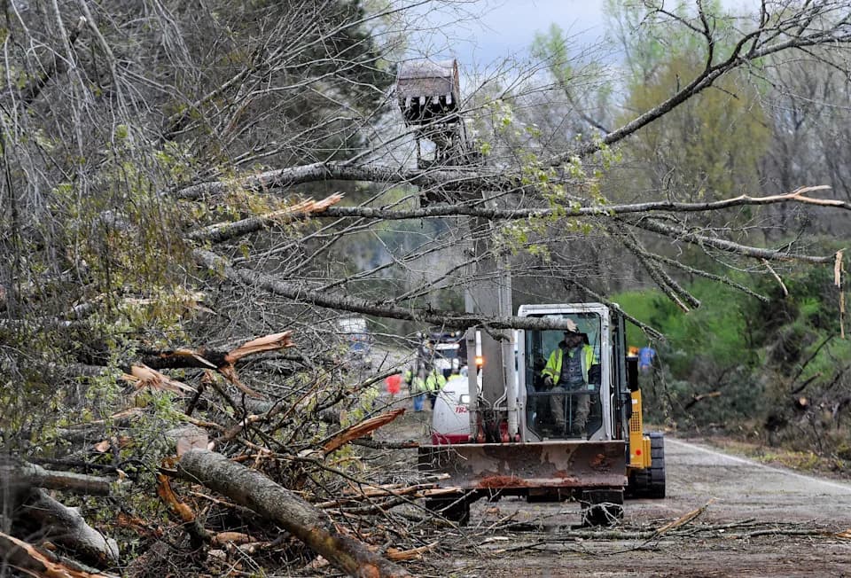 Haotični mart 2026: Poplave na Havajima, trocifrene temperature na zapadu i uloga džet strima